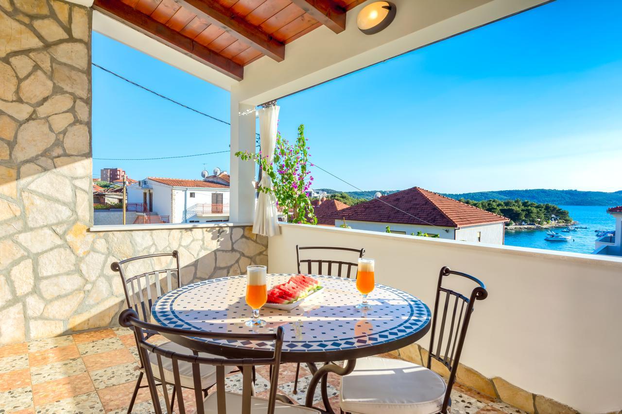 Villa Verandah Трогир Екстериор снимка